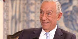 Portuguese president marcelo rebelo de sousa has helped rescue two women who came into difficulty at an algarve beach when their kayak capsized. Marcelo Rebelo De Sousa Revela Que Tem Um Problema No Coracao