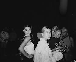 Aesthetic Black And White Fashion Photos 