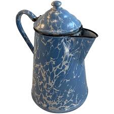 An In-Depth Look At Popular Vintage/Retro Enamelware Collectibles -  Delishably