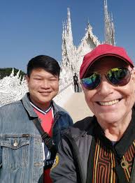 What apps are best for getting around in Vientiane, Laos?