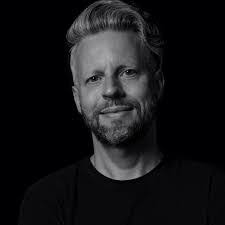 Anselmo Ramos's Instagram, Twitter & Facebook