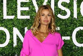 Ingrid chauvin est née le 3 octobre 1973 à argenteuil. Cte Ujnbit59em