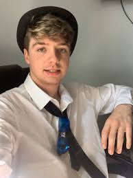 For 2 years, he attended portland community college from 2016 to 2018 and studied multimedia. Karl Jacobs Bio Wiki Age Height Sister Dating Twitch And Net Worth