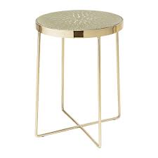 Even though the two may occupy exactly the same footprint, the wood table will have a bigger presence in the room and seem to take up more floor space. Buy Bloomingville Glass Round Side Table Green Amara