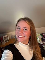 Lilah Hale's Instagram, Twitter & Facebook