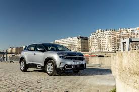 Je vous emmène en voyage avec moi pour essayer le nouveau citroën c5 boite auto' : Citroen C5 Aircross Puretech 130 L Essence Premier Prix A L Essai