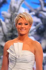 Hair trends short hair color hair inspiration hair layered hair bob hairstyles short blonde hair short hair styles hair beauty. Helene Fischer In 2020 Choppy Bob Hairstyles Short Hair Styles Hair Styles