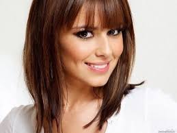 Carre Plongeant Mi Long Visage Rond Recherche Google Cheveux Coupe De Cheveux Coupe Cheveux Visage Rond