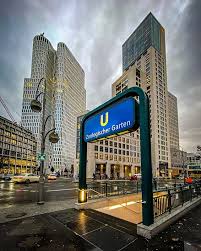 Berlin Zoologischergarten Waldorfastoria Autumn Broadway Shows Landmarks Waldorf Astoria
