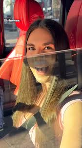 Stranger Invited Me In Her G-Wagon 😦