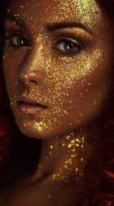 Pin By Annika Fendt On Fotoshootings Creative Fashion Photography Glitter Photography Model Photography