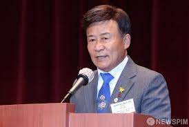 이재용 가석방 출소 국민 여러분께 걱정끼쳐 죄송 속보 靑, 이재용 가석방 국익 위한 선택, 국민 이해 바란다 대구 신규 확진 57명…경북, 작년 3. ë‰´ìŠ¤í•Œ ë…ë¦½ìœ ê³µìž ìœ ì¡±íšŒ ê¹€ì›ì›… ê´'ë³µíšŒìž¥ ê¸°ë…ì‚¬ ì§€ì§€ ì¹œì¼ ì²­ì‚°ì€ í—Œë²•ì  ì •ì˜