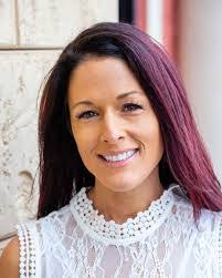 Natalie Stout's Instagram, Twitter & Facebook