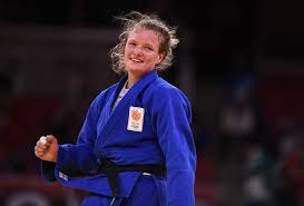 Dit deed zij in de klasse tot 70 kilogram. Qt9osu8bageibm