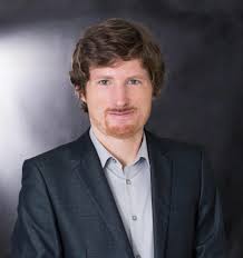 Schmid stammt aus westendorf in tirol und absolvierte nach dem besuch der handelsakademie kitzbühel das magisterstudium der. Thomas Schmid Hku Business School