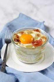 Oeuf Cocotte Aux Ravioles Et Au Jambon Cru Recette Oeufs Cocotte Recette Gratin De Ravioles