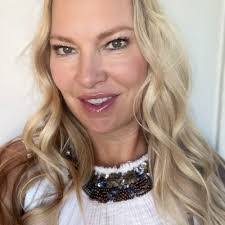 Stefani Baron's Instagram, Twitter & Facebook