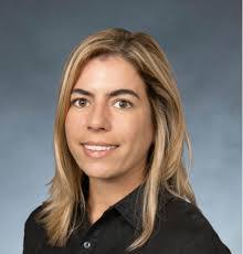 Veronica Dowling's Instagram, Twitter & Facebook