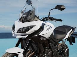 The versys 650 is a highly versatile package able to offer riders maximum riding excitement in a wide variety of road situations, designed to bring maximum comfort and enjoyment for. Kawasaki Versys 650 Testfahrt Daten Preis Adac