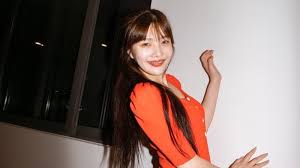 Particularly, this early morning, korean news outlet sport chosun came up with an exclusive report that red velvet joy is having a romantic relationship with soloist crush, who is the owner of the. Red Velvet Joy Kicks Off 2020 Spring With A Killer Knit Dress On Instagram Inkistyle