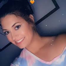 Anna Riordan's Instagram, Twitter & Facebook