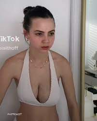 Bobbi Althoff Sexy Tits and Ass Photo Collection 