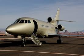 Hotellerie Haut De Gamme Un Jet Prive Au Service Des Clients Au Palais Namaskar Maroc Http Go Jeremy974 Lemondem Jet Luxury Private Jets Private Aircraft