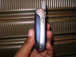 Vendo - Vendo motorola v555 como nuevo