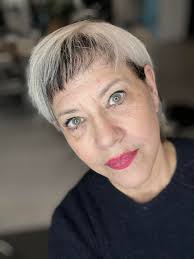 There are NOT ONE, but TWO things that are wrong with this picture. 95% of  people have been unable to solve this. Those who do have an IQ of 140 and a