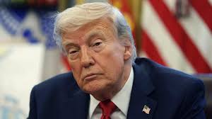 Trump a la cote de popularité la plus basse après 100 jours au pouvoir  depuis 80 ans : SONDAGE : r/centrist