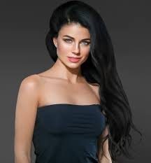 Black hair, whether natural or dyed, is often a difficult color to alter. Black Hair Blue Eyes 23 Flattering Looks For 2021
