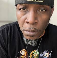 Kelly Deyo's Instagram, Twitter & Facebook