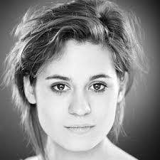 Eliza Dean's Instagram, Twitter & Facebook