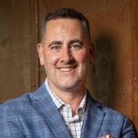 Lori Shrader's Instagram, Twitter & Facebook