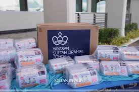 Turut berangkat, tunku mahkota johor, tunku ismail sultan ibrahim. Temasek Foundation Donates 7 5 Million Reusable Masks To M Sia Will Be Distributed Around Johor Laptrinhx News