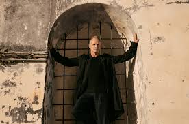 Nur begleitet vom cellisten ramiro belgardt hat sting seinen 37 jahre alten song russians noch einmal auf instagram gespielt. Multiple Song About Russia Or Ukraine Reach Lyricfind Charts Billboard