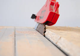 Pannelli in legno compensato e multistrati di pioppo, betulla, pino, okoumè e varie altre tipologie. Servizio Di Taglio Legno Obi