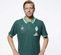 Desolate, isolated, his jaw working away at a piece of gum that has long lost its taste. Florian Kohfeldt Reportedly Set To Stay On As Werder Coach