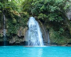 卡瓦山瀑布的圖片