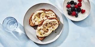 Unfortunately, even though there's a fruit in its name, banana bread isn't always the healthie. 35 High Protein Breakfast Ideas For Weight Loss From Nutritionists