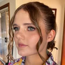 Blondes, Balayage & Soft Glam Makeup