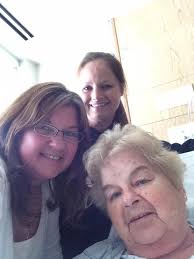 Anyone know which photo belongs in the middle? Its the ONLY one Im missing  😅