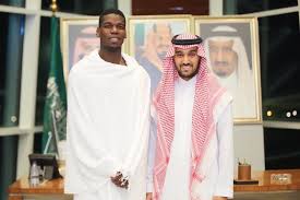 النجم الفرنسي بول بوغبا هو أحدث لاعب يزيل أحد الرعاة الرسميين لبطولة أمم أوروبا. E P L W O R L D Twitterren Ø¨ÙˆÙ„ Ø¨ÙˆØºØ¨Ø§ ÙÙŠ Ù…ÙƒØ© Ø§Ù„Ù…ÙƒØ±Ù…Ø© Ø­ÙŠØ« ÙŠØ¤Ø¯ÙŠ Ù…Ù†Ø§Ø³Ùƒ Ø§Ù„Ø¹Ù…Ø±Ø© ÙˆØ§Ù„ØªÙ‚Ù‰ Ø±Ø¦ÙŠØ³ Ø§Ù„Ù‡ÙŠØ¦Ø© Ø§Ù„Ø¹Ø§Ù…Ø© Ù„Ù„Ø±ÙŠØ§Ø¶Ø© ÙÙŠ Ø§Ù„Ø³Ø¹ÙˆØ¯ÙŠØ© Ø§Ù„Ø£Ù…ÙŠØ± Ø¹Ø¨Ø¯Ø§Ù„Ø¹Ø²ÙŠØ² Ø¨Ù† ØªØ±ÙƒÙŠ Ø¨Ù† ÙÙŠØµÙ„ Ø¨Ù† Ø¹Ø¨Ø¯Ø§Ù„Ø¹Ø²ÙŠØ² Https T Co 0eu4u9czvt