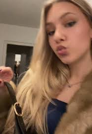 Lea Luna's Instagram, Twitter & Facebook