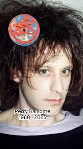 Un músico con lo crecí con su música, y vi en vivo la banda 2 veces en  Colombia y en Argentina.