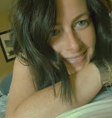 Ever seen those videos of crabs trying to escape from being killed and  eaten? It's clear they know what's up 💔 🦀 Source:  https://f.mtr.cool/gjvddereiv