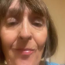 Im so alone these days i wonder why I stay here