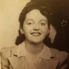 Rose Kaplan's Instagram, Twitter & Facebook