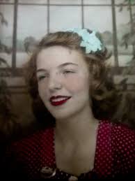 Lovely Family Photograph*** ***Year: 1940s*** ***Place and names unknown***