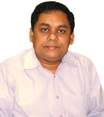 Tie degree to successful internship